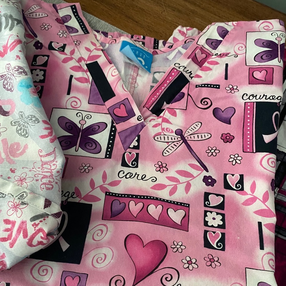Scrub Tops (bundle) - Picture 4 of 5